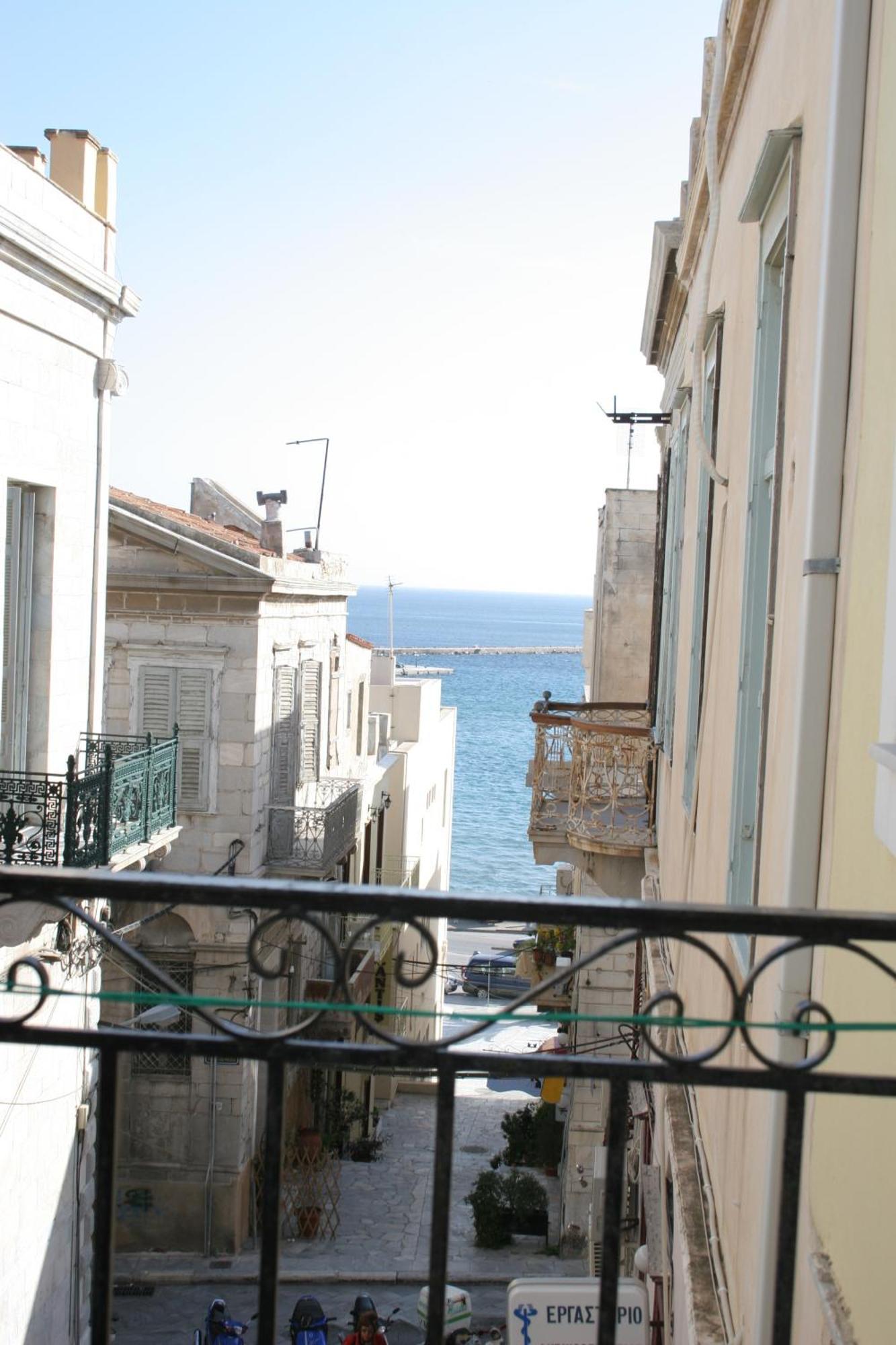 Ariadni Rooms & Apartments Ermoupoli Dış mekan fotoğraf
